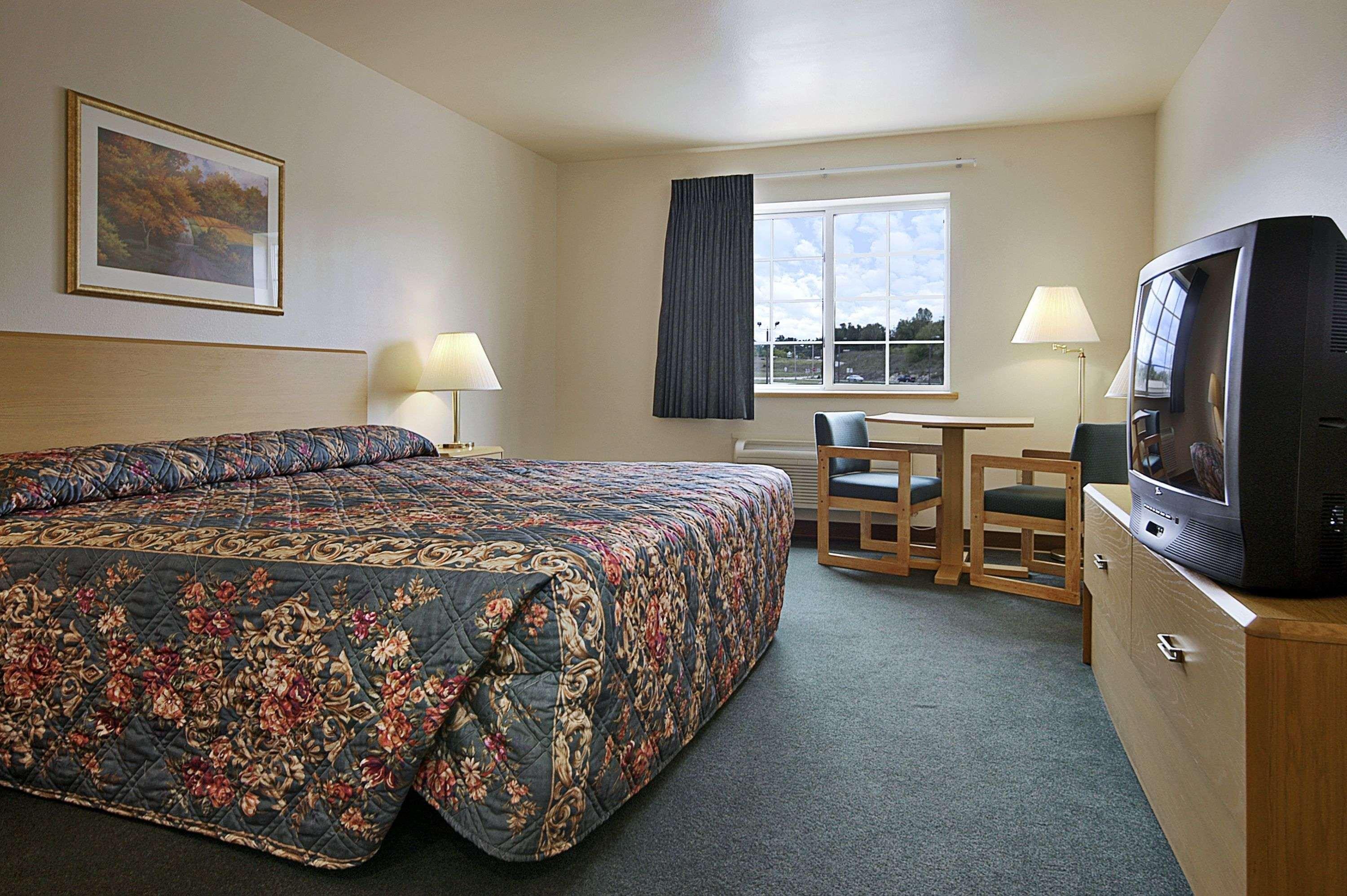 Super 8 By Wyndham Motel 2*